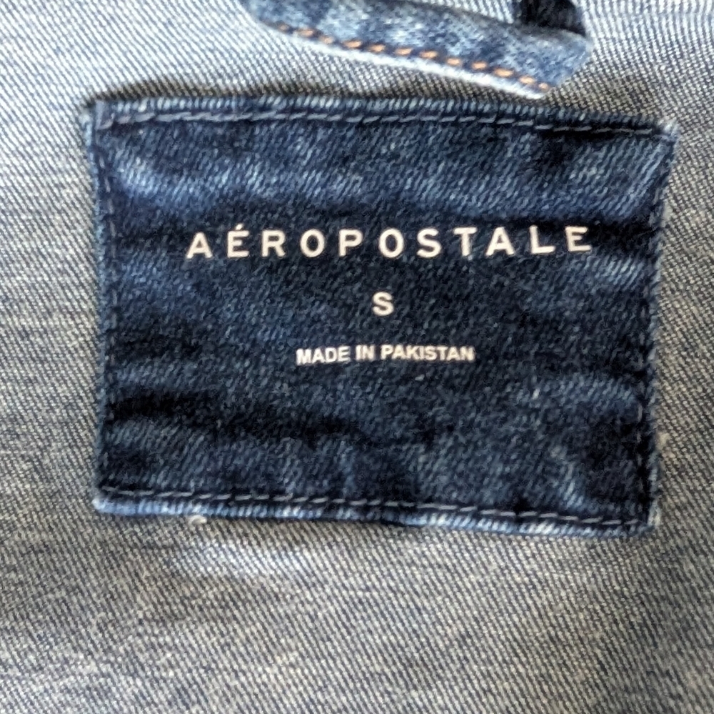 Aeropostale Womens Size S Denim Jean Jacket Blue Distressed - Picture 3 of 6